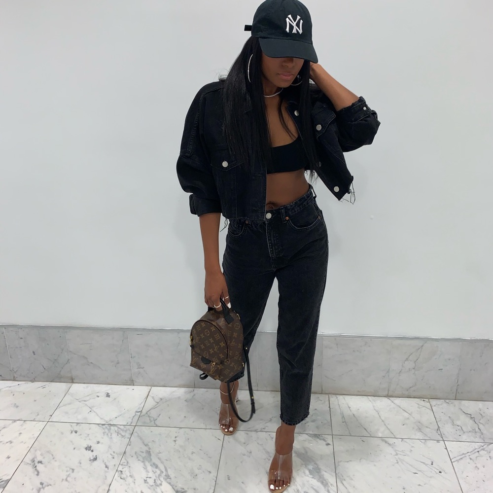 Meet your Posher, Malika